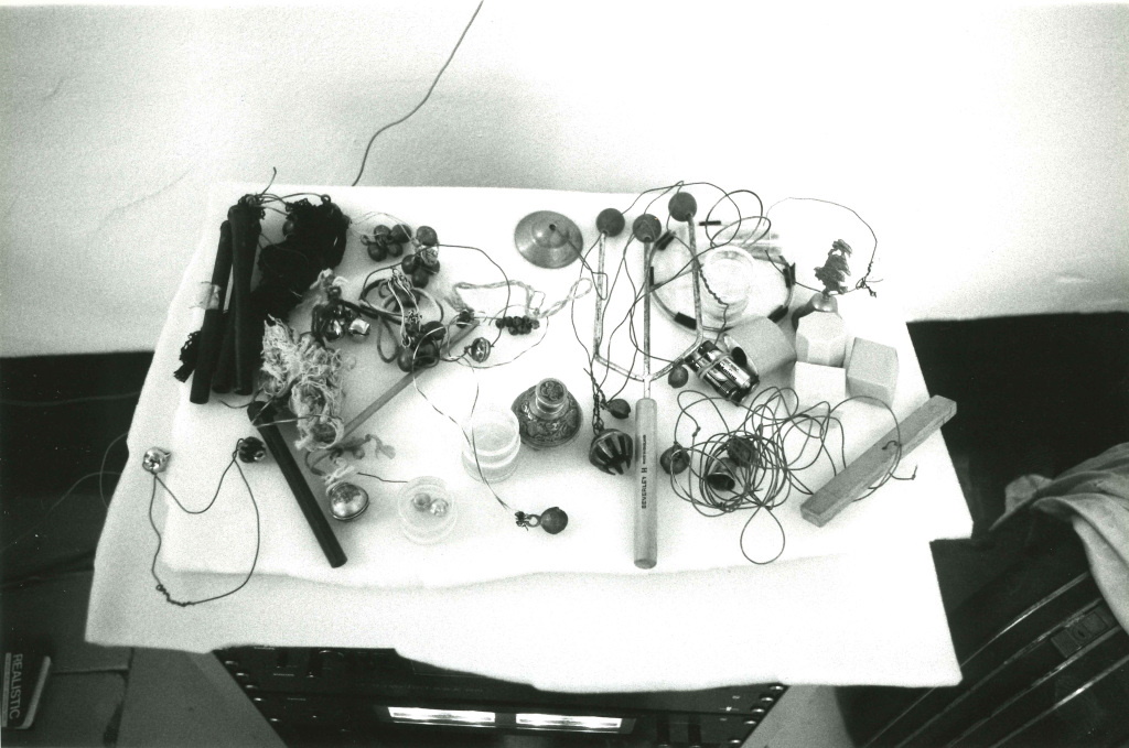 Hunt’s performance setup, Het Apollohuis, Eindhoven, Netherlands, 1988. Courtesy ZKM | Center for Art